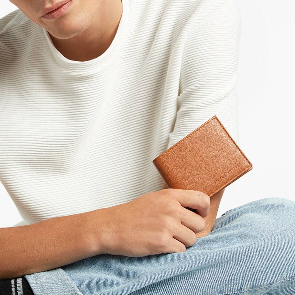 Noah Wallet - Camel Status Anxiety Camel Men Tri-Fold - Image 5