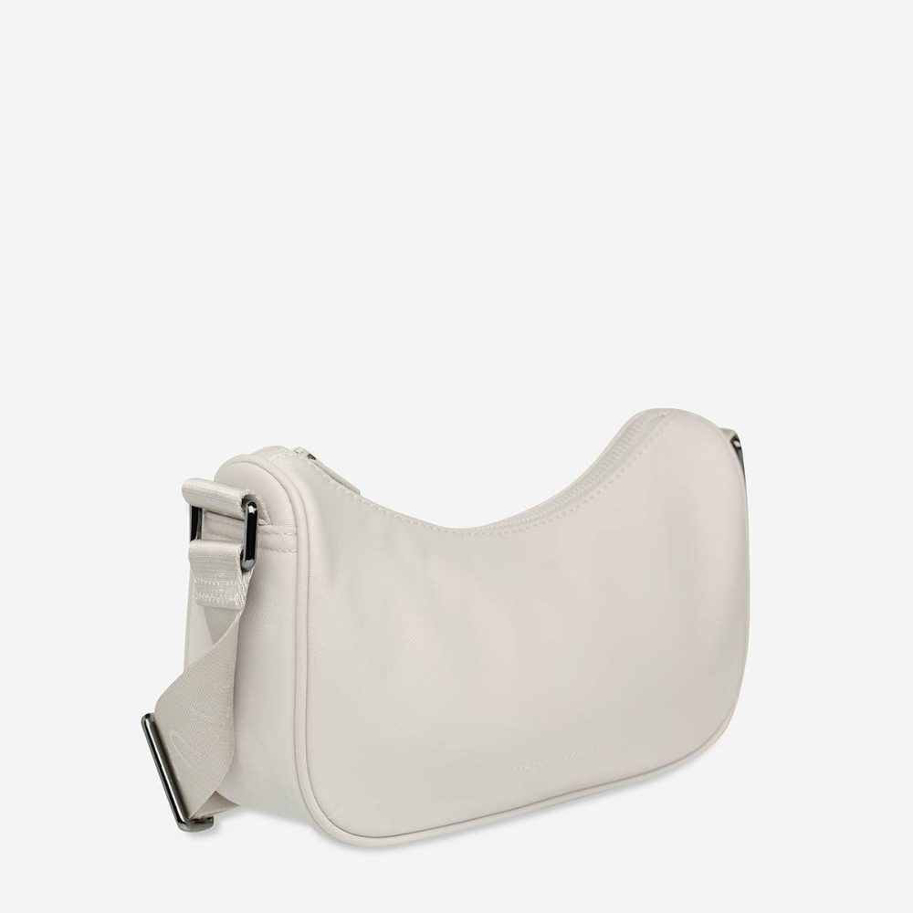 Oyster Women Vida Recycled Bag - Oyster Crossbody Status Anxiety - Image 4